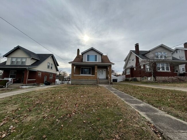 4131 St Martins Pl in Cincinnati, OH - Building Photo - Building Photo