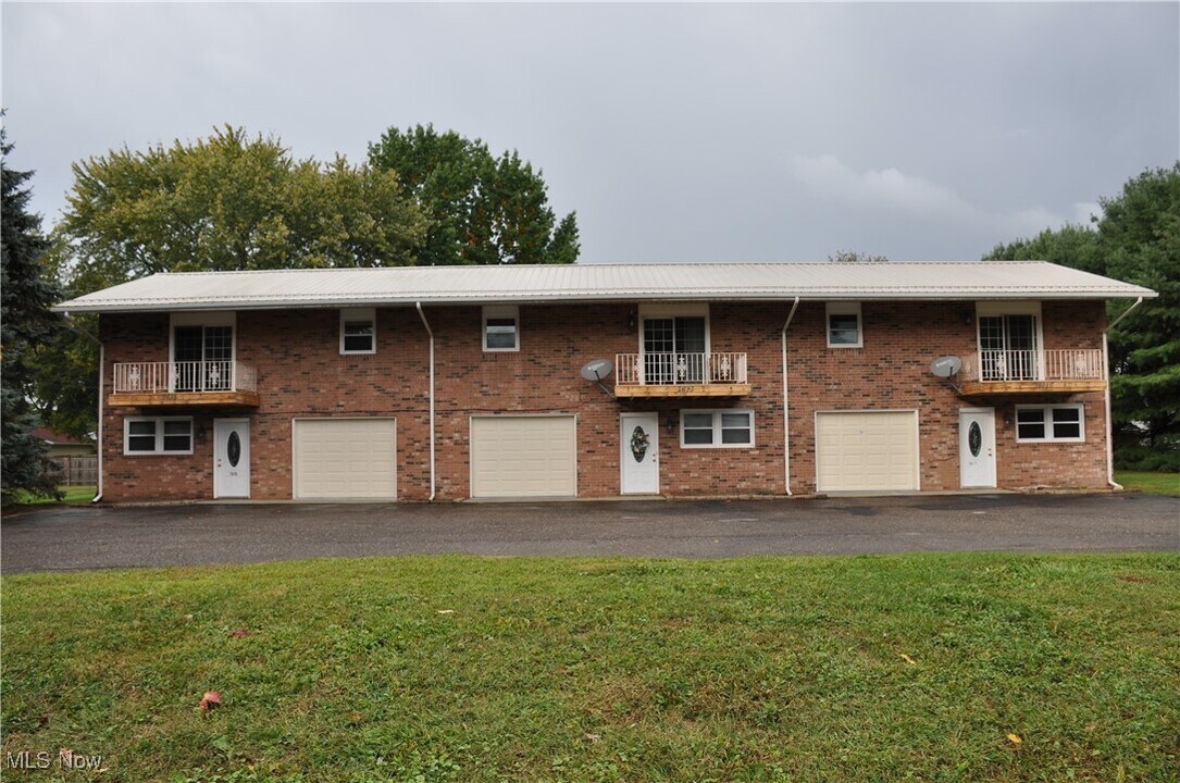 7615 Stuhldreher St NW in Massillon, OH - Building Photo