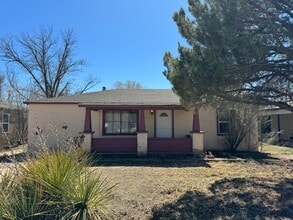 1010 E Amazon St in Portales, NM - Building Photo - Building Photo