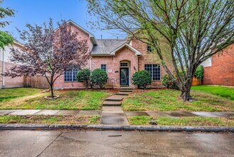 2849 Deer Ridge Dr in Rockwall, TX - Foto de edificio - Building Photo