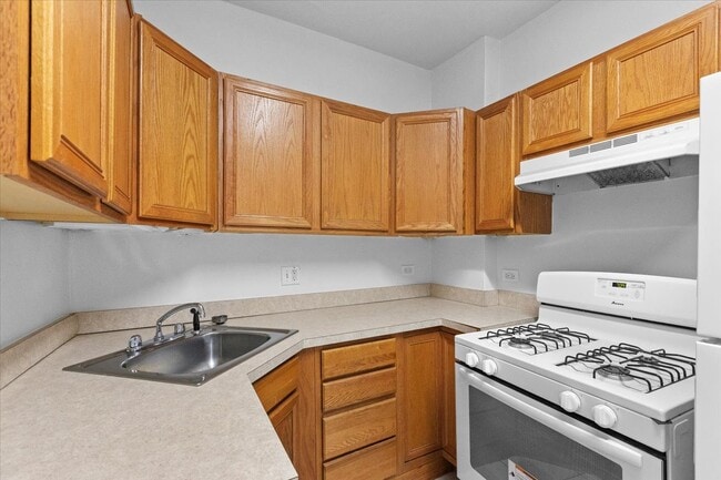 property at 2453 N Clark St