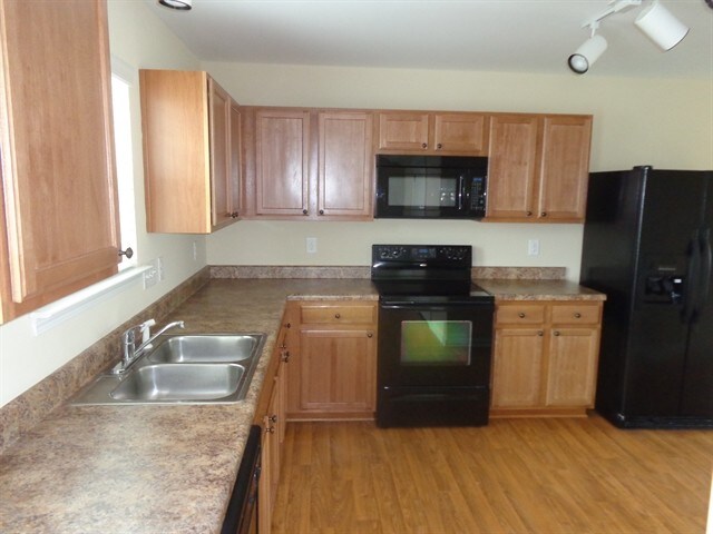 430 Dockside Ln NW in Concord, NC - Foto de edificio - Building Photo