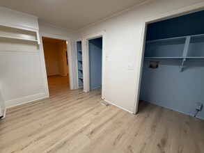 4104 Old Austell Rd in Powder Springs, GA - Foto de edificio - Building Photo