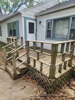 829 SW Cambridge Ave in Topeka, KS - Building Photo