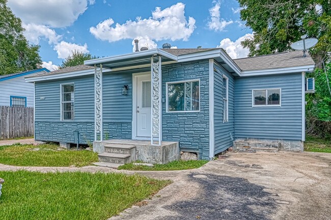 6715 Victoria St in Houston, TX - Building Photo - Building Photo