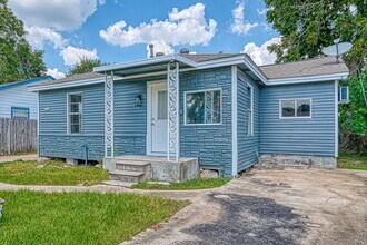 6715 Victoria St in Houston, TX - Building Photo - Building Photo