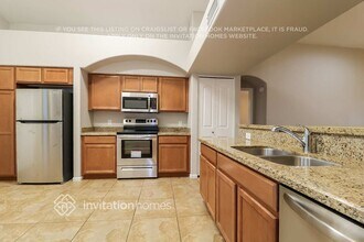 19220 N 74th Dr in Glendale, AZ - Foto de edificio - Building Photo