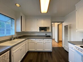 1775 141st Ave in San Leandro, CA - Building Photo - Building Photo