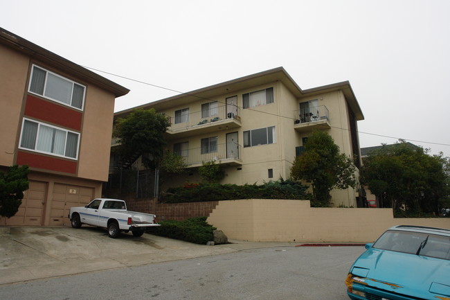 19 Lewis Ave in South San Francisco, CA - Foto de edificio - Building Photo