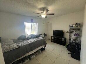 504 Shady Pine Way in Greenacres, FL - Building Photo - Building Photo