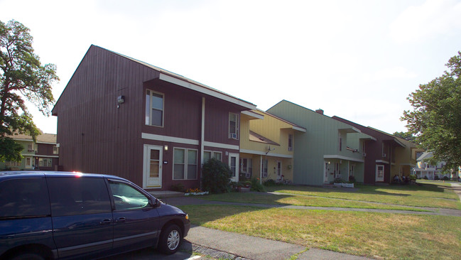 Cathedral Hill Apartments in Springfield, MA - Building Photo - Building Photo