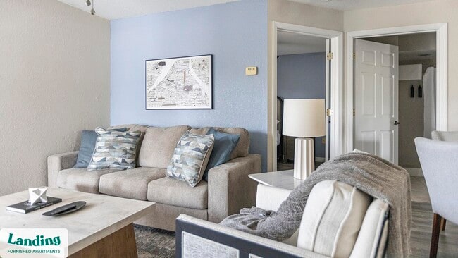 3695 Island Club Dr in North Port, FL - Foto de edificio - Building Photo