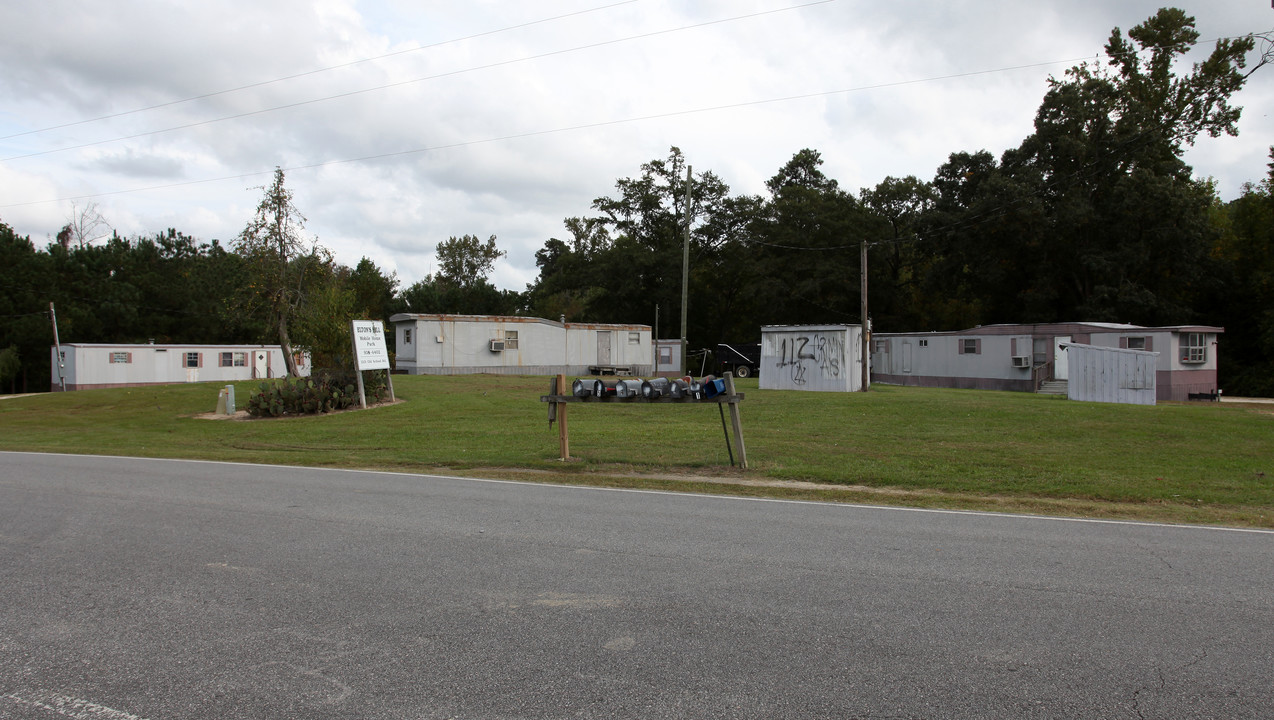 Elton's Hill Mobile Home Park in Four Oaks, NC - Building Photo