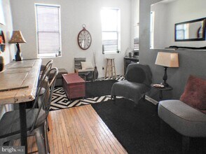 958 N 2nd St-Unit -2ND FLR in Philadelphia, PA - Foto de edificio - Building Photo