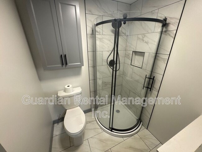 214 Windemere Ave S in Thunder Bay, ON - Building Photo - Building Photo