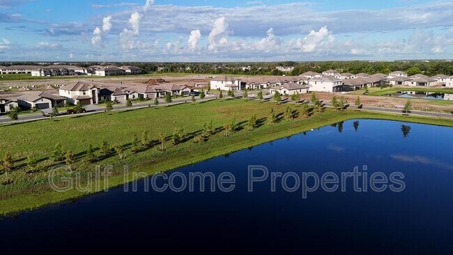 15122 Misty Water Xing in Bradenton, FL - Building Photo - Building Photo