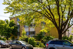 5654-5658 Des Narcisses Rue in Montreal Nord, QC - Building Photo