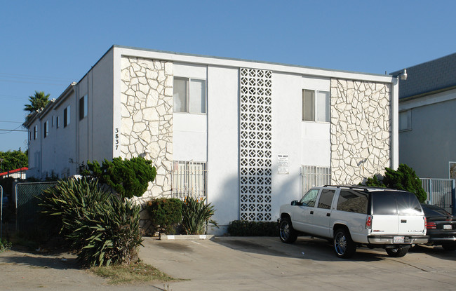 39th St. Apartments in San Diego, CA - Foto de edificio - Building Photo