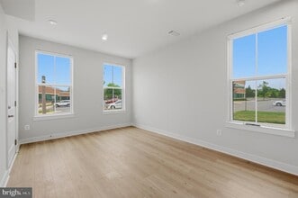 14421 Albemarle Point Pl in Chantilly, VA - Building Photo - Building Photo