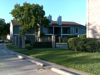 Inwood Forest Mai in Houston, TX - Foto de edificio