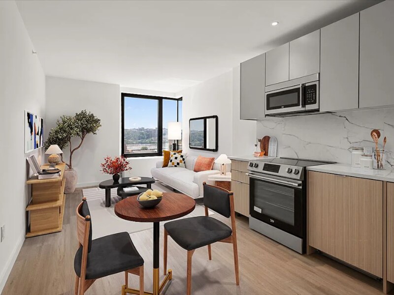 5055 Broadway in New York, NY - Building Photo