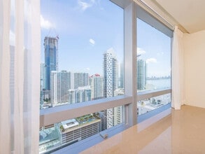 1441 Brickell Ave in Miami, FL - Building Photo - Building Photo