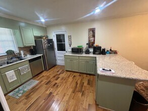 3220 Woodsen Cir in West Columbia, SC - Building Photo - Building Photo