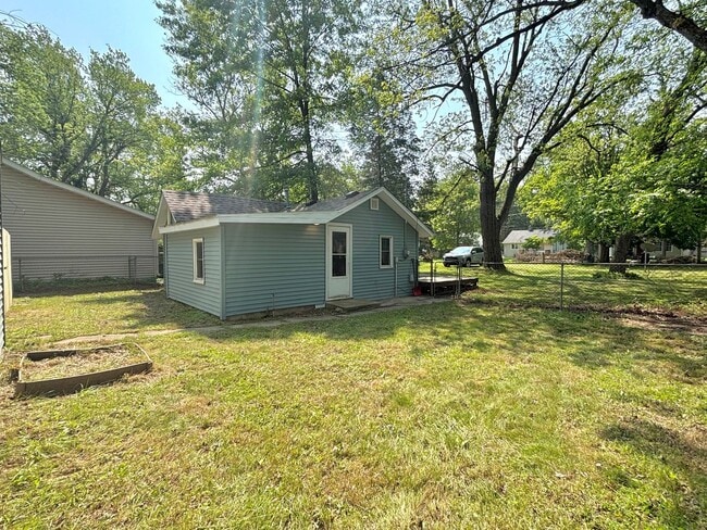 2234 Stevens Ave in Kalamazoo, MI - Building Photo - Building Photo