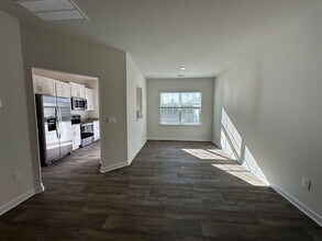 247 Moyer Dr in Graham, NC - Building Photo - Building Photo