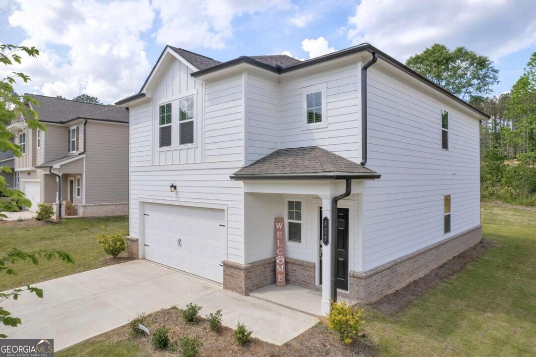828 Evergreen Rd in Winder, GA - Building Photo