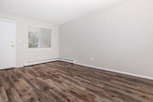 Pebble Creek in Colorado Springs, CO - Building Photo