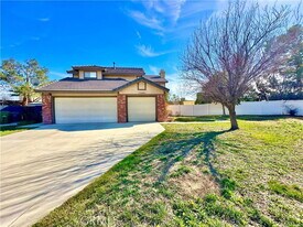 45202 Pickford Ave in Lancaster, CA - Building Photo
