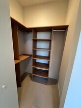 145 NW 31st St, Unit B2 in Miami, FL - Building Photo - Building Photo