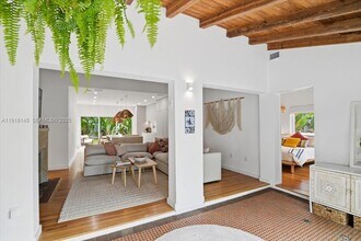 753 NE 82nd Terrace in Miami, FL - Building Photo - Building Photo