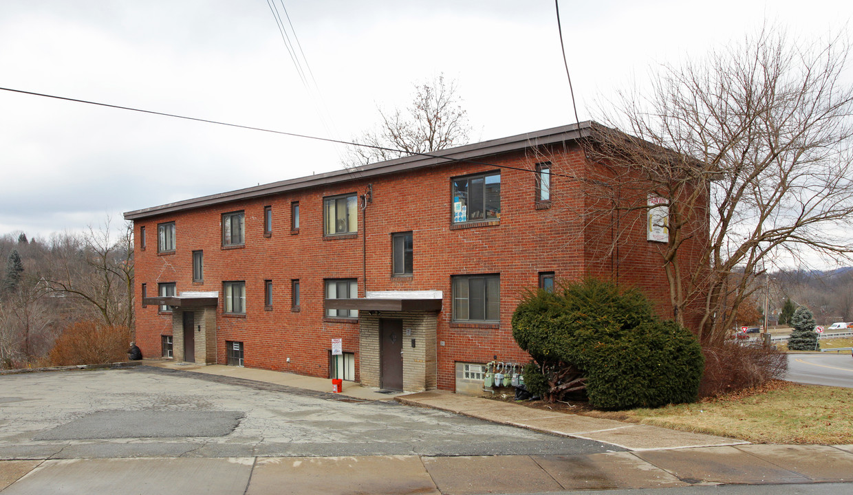 Parkway Apartments in Pittsburgh, PA - Foto de edificio