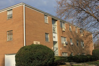 Yale Avenue Apartments in Columbus, OH - Building Photo - Building Photo