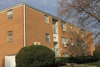 Yale Avenue Apartments in Columbus, OH - Building Photo - Building Photo