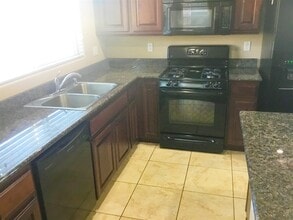 10511 Mojave Ridge Ct in Las Vegas, NV - Building Photo - Building Photo