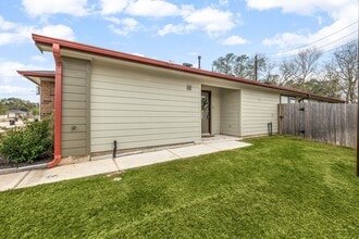 12902 Wempe Wy in Houston, TX - Building Photo - Building Photo