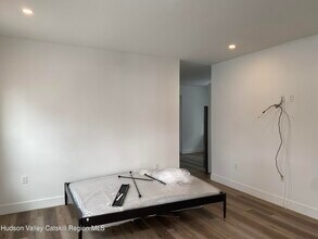520 Delaware Ave in Kingston, NY - Building Photo - Building Photo