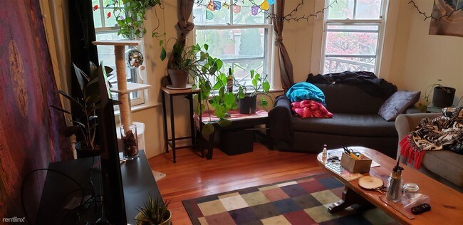 12 Nonantum St-Unit -# 1 in Boston, MA - Building Photo - Building Photo