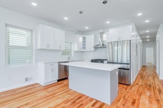 85 Myrtle Ave in Jersey City, NJ - Building Photo - Building Photo