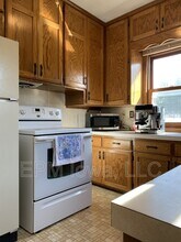 1557 Hawthorne Ave in Waterloo, IA - Building Photo - Building Photo