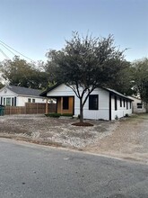 920 E Thomas St in Sherman, TX - Building Photo - Building Photo