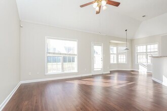 8249 White Wing Ln in Arlington, TN - Foto de edificio - Building Photo