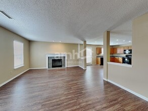 13426 Allegiance Dr in Fishers, IN - Foto de edificio - Building Photo