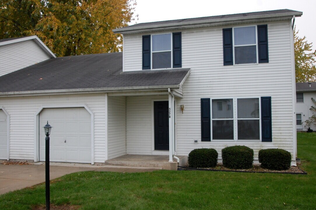 527 S Silverwood Ln in Goshen, IN - Building Photo