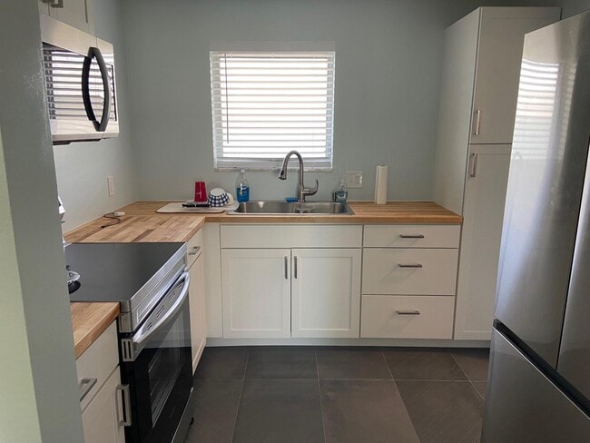 property at 200 Waterway Dr S