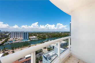 4201 Collins Ave, Unit 2001 in Miami Beach, FL - Building Photo - Building Photo