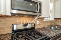 3806 Cottage Ave photo'